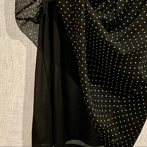 Vero Moda Sleeveless Pleated Blouse. - Picture 6 of 8